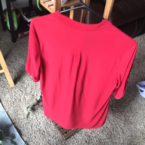 Red top - Picture 2 of 4